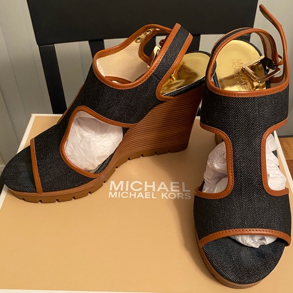 Michael Kors wedge heels - Picture 3 of 10